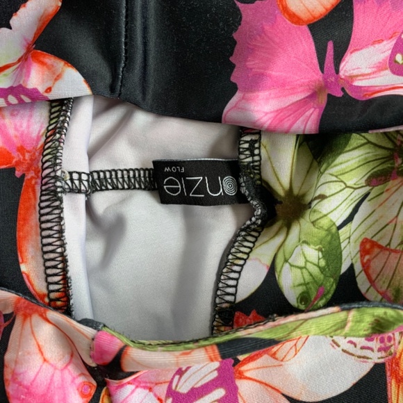 Onzie Flow Butterfly high rise Yoga Tights - Picture 2 of 3